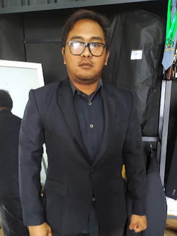Detail jahitan jas custom Menswear Fashion Jogja